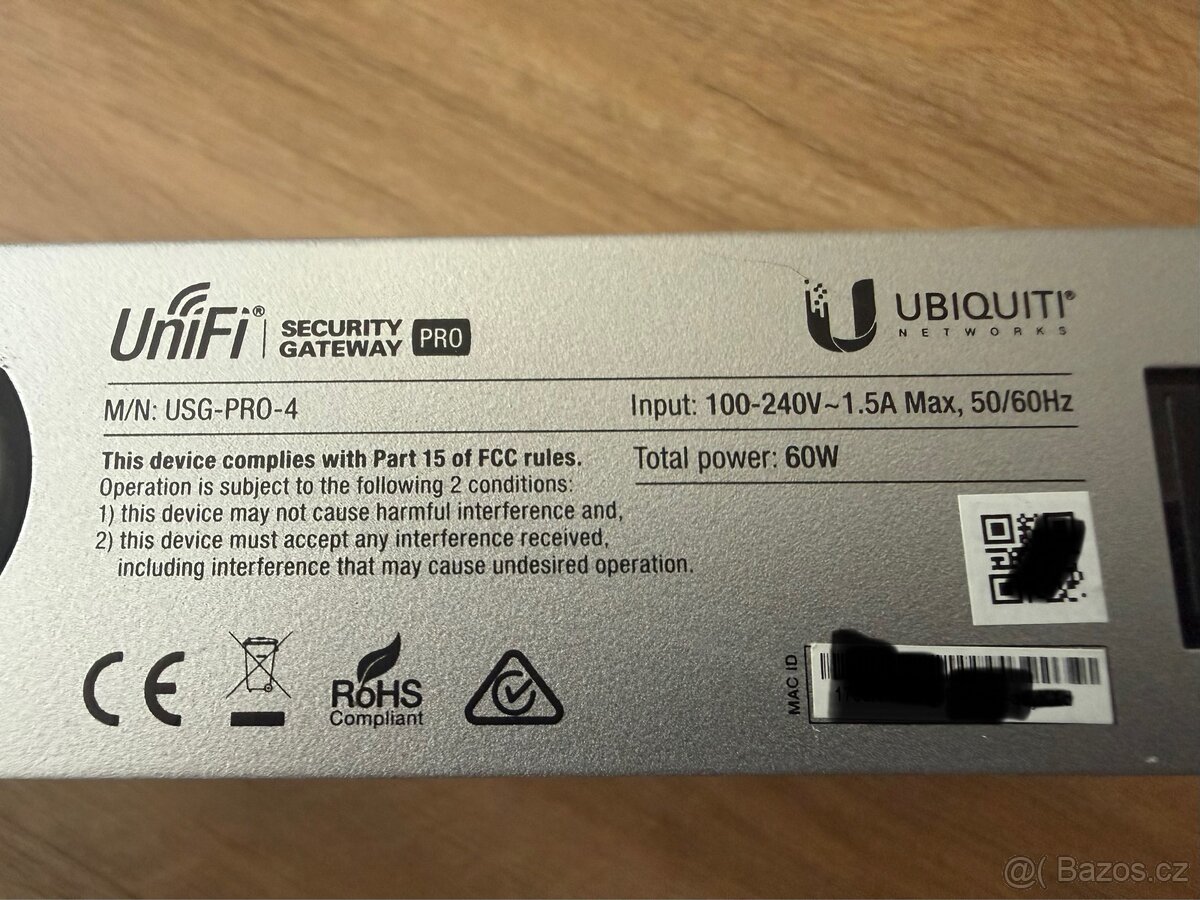 Unifi Security Gateway USG-Pro-4 - 3