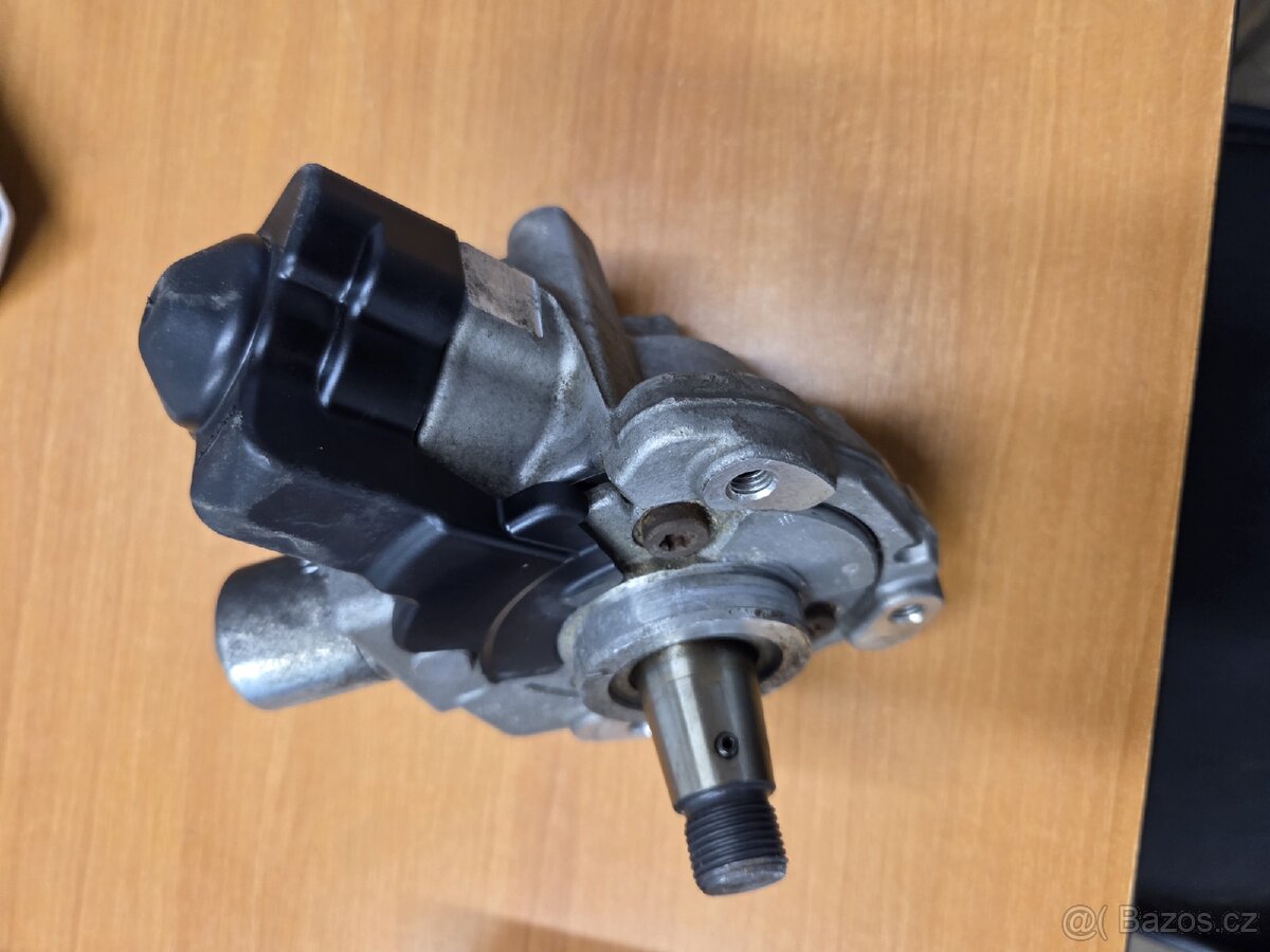 Čerpadlo 04B130755H Škoda Audi VW - 3