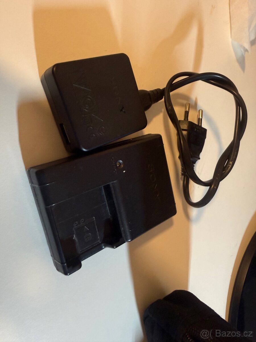 Sony Cyber-Shot DSC-HX10V - 3