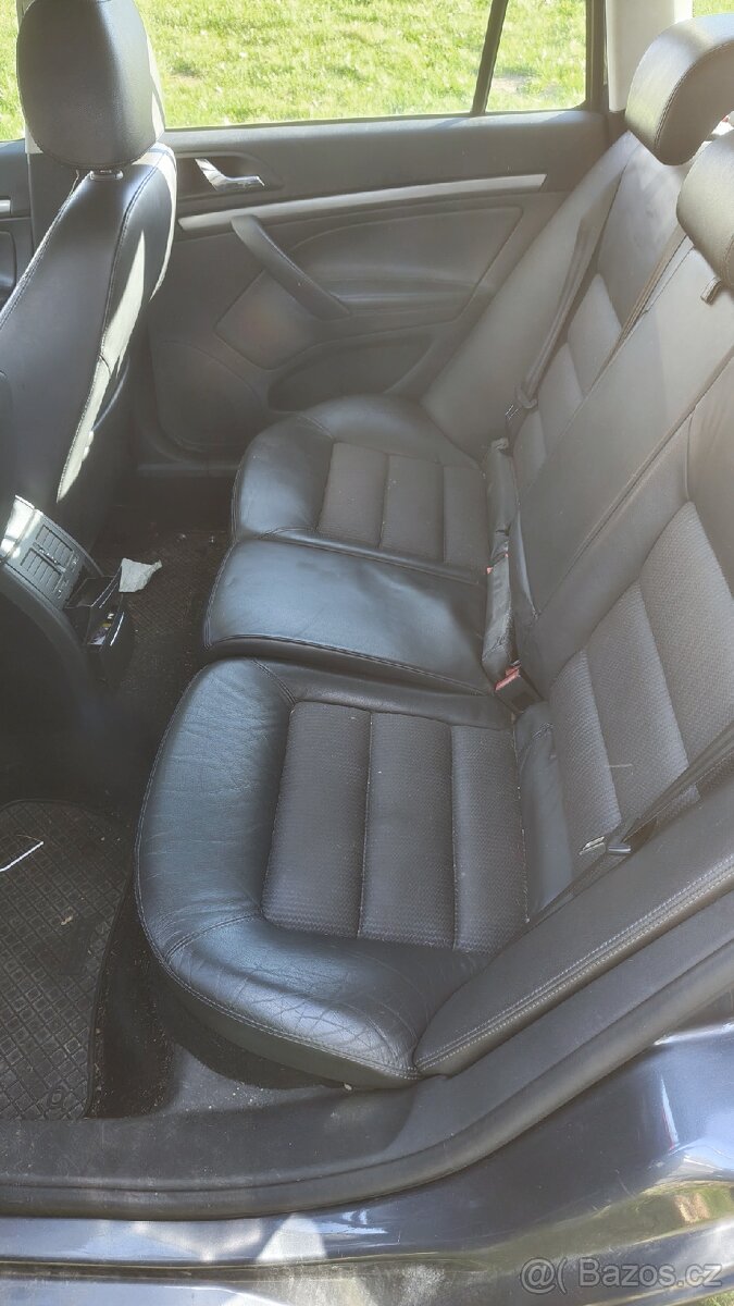 Interiér škoda Octavia 2 - 3
