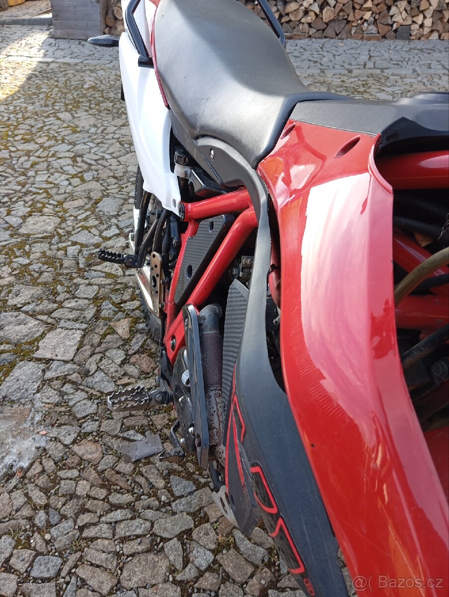 Yuki 125i sg - 3