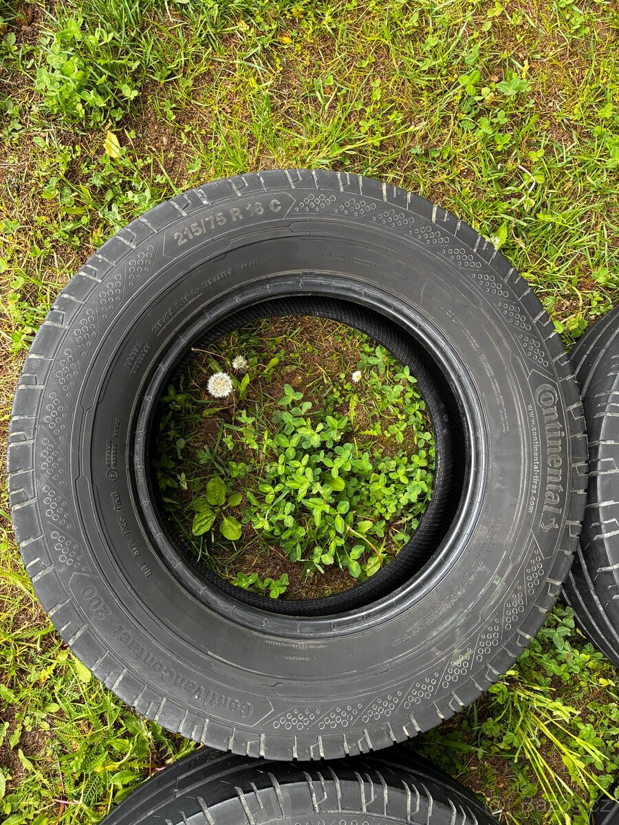 Pneu 215/75/16C - 3