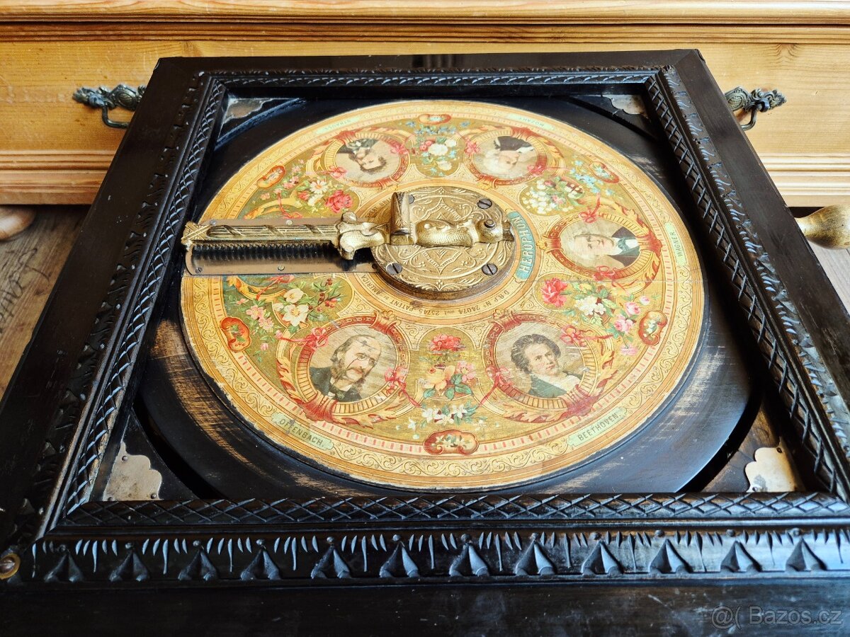 Starožitný hrací stroj, flašinet HEROPHON, 1900 - 3