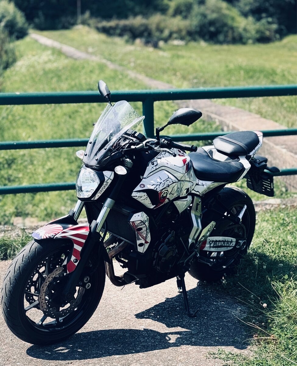 Yamaha MT 07 - 3