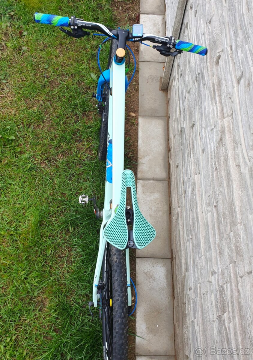 Celokarbonový hardttail 29" - 3