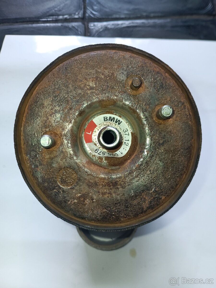 Prodám zadní levý měch BMW X5 E53 - 3