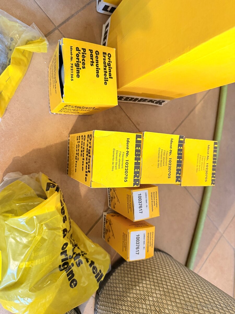 Filtry, Liebherr a Kramer - 3