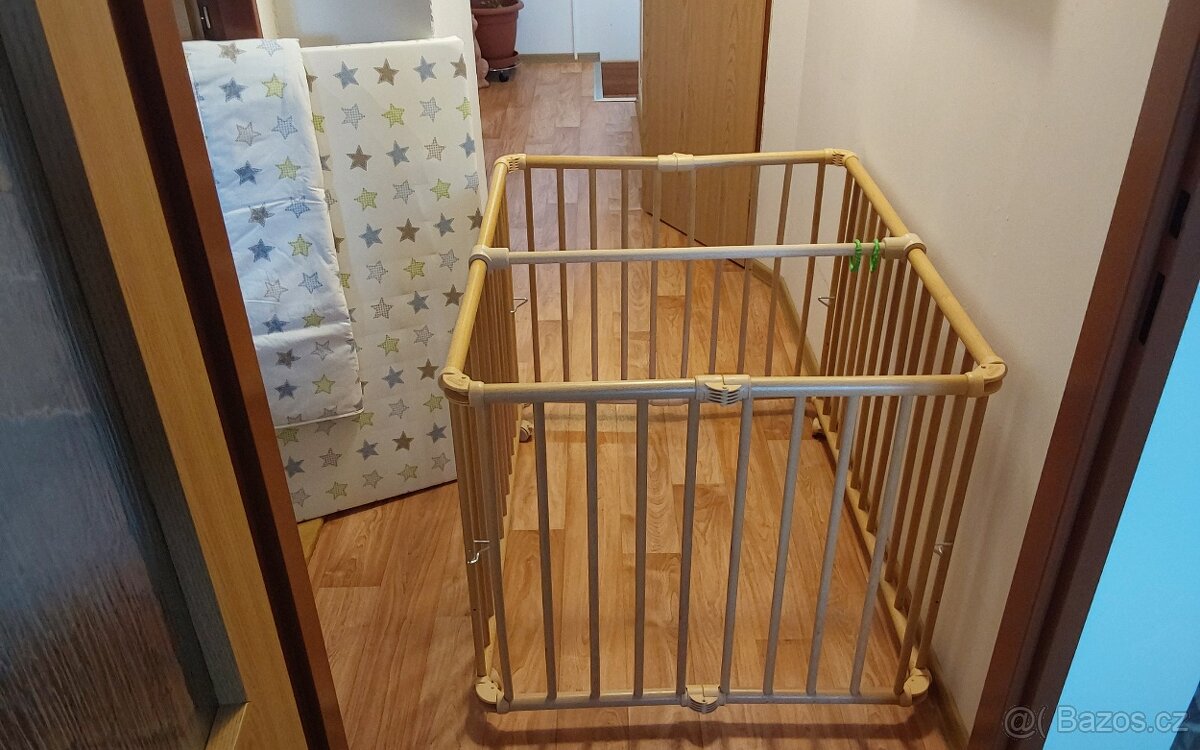 Skládací dětská ohrádka - 3
