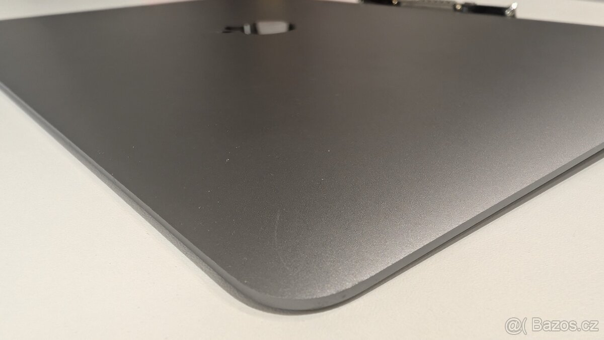 Displej na MacBook Air 13" A2337 POŠKOZENÝ - 3