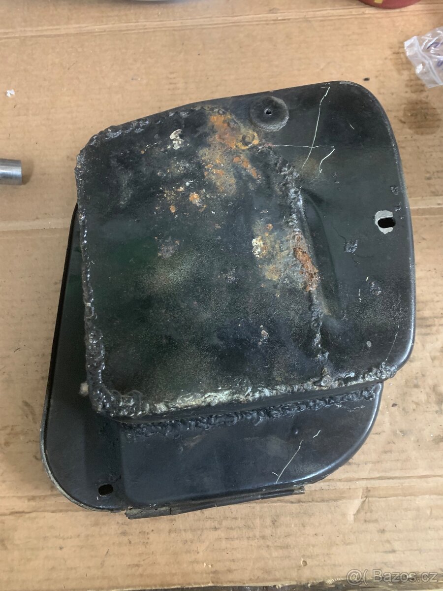 Jawa,čz kaslík akumutátoru - 3