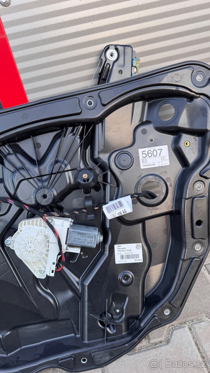 Přední pravá stahovačka vw touareg 7p - 3