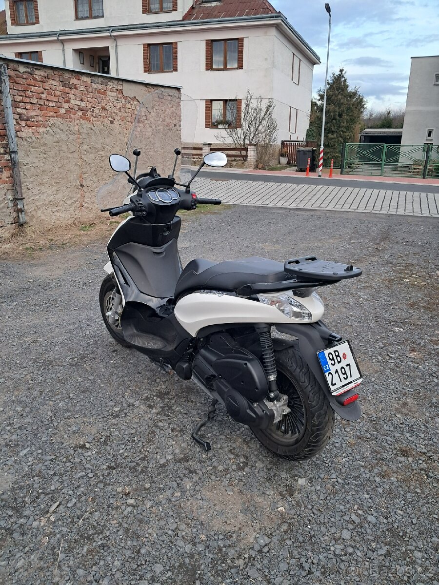Piaggio Beverly 300 - 3