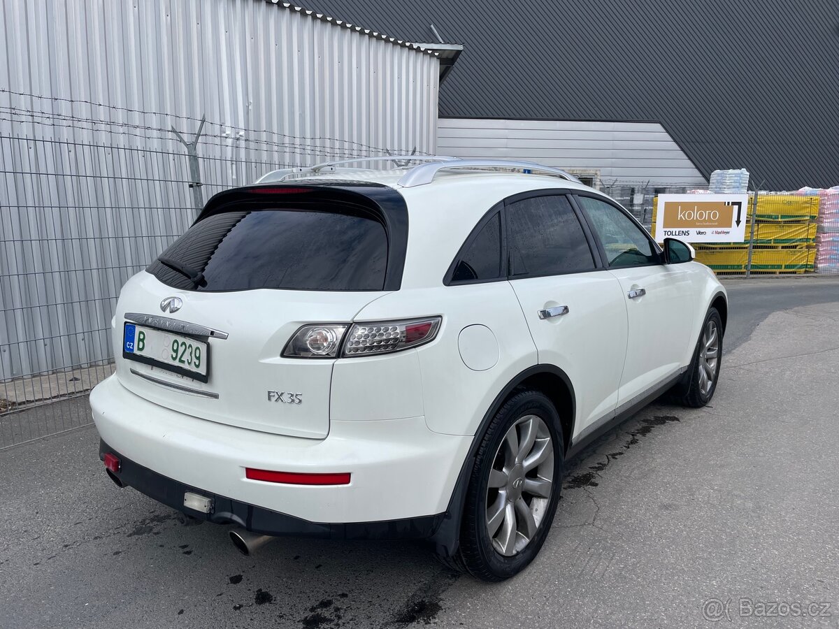 Infiniti FX35 - 3