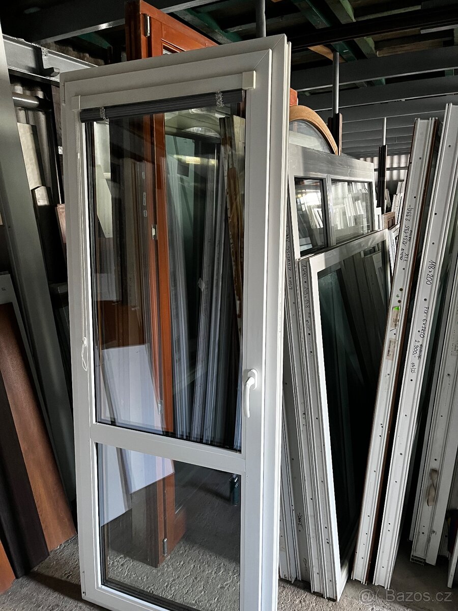 PLASTOVÉ BALKONOVÉ DVEŘE ZL.DUB TROJSKLA 88x218-PLZEŇ - 3