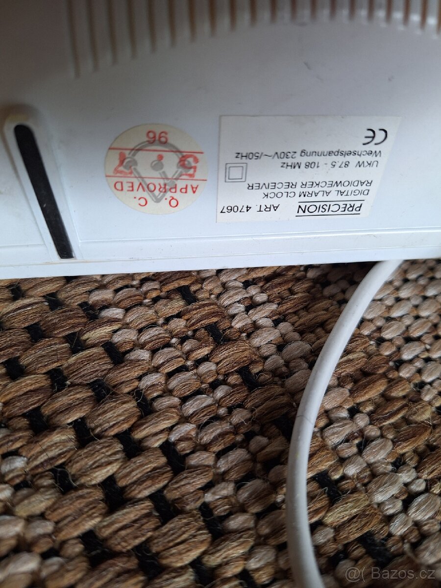 Digitální budík s rádiem - 3