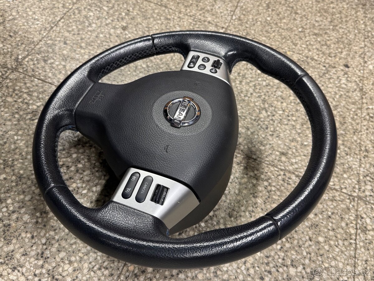Kožený volant Nissan Note E11 / Tiida / Versa C11 - 3