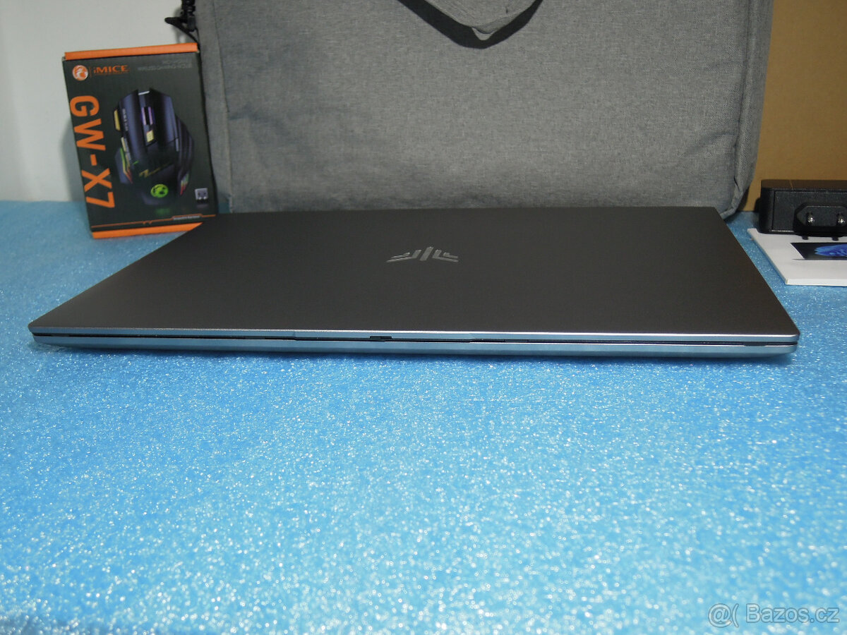 ACEMAGIC 16“ IPS Ryzen 7 7735HS 680M DDR5 16GB 512GB Záruka - 3