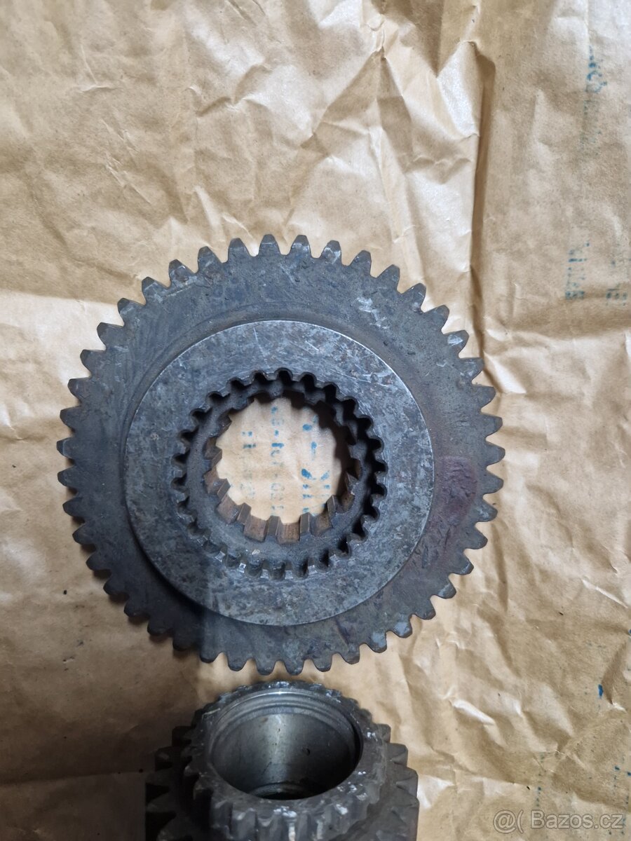 Dražkový hřidel zetor 5011 - 3