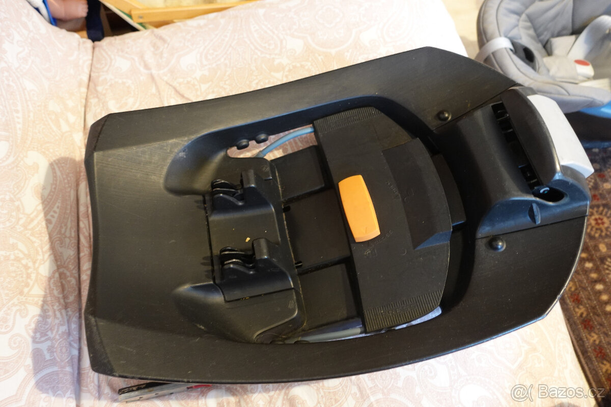 Cybe Aton 5 + základna Isofix - 3
