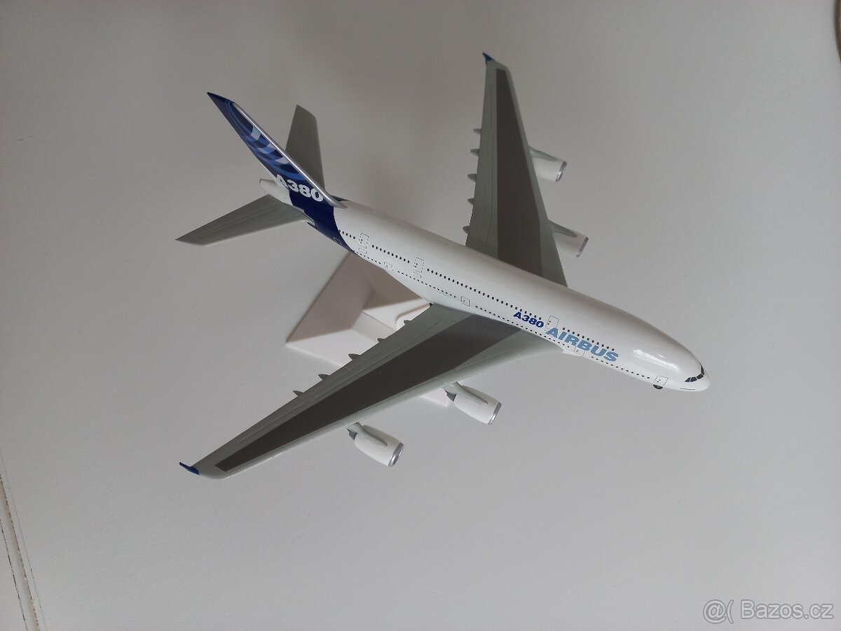Airbus A380 - 3