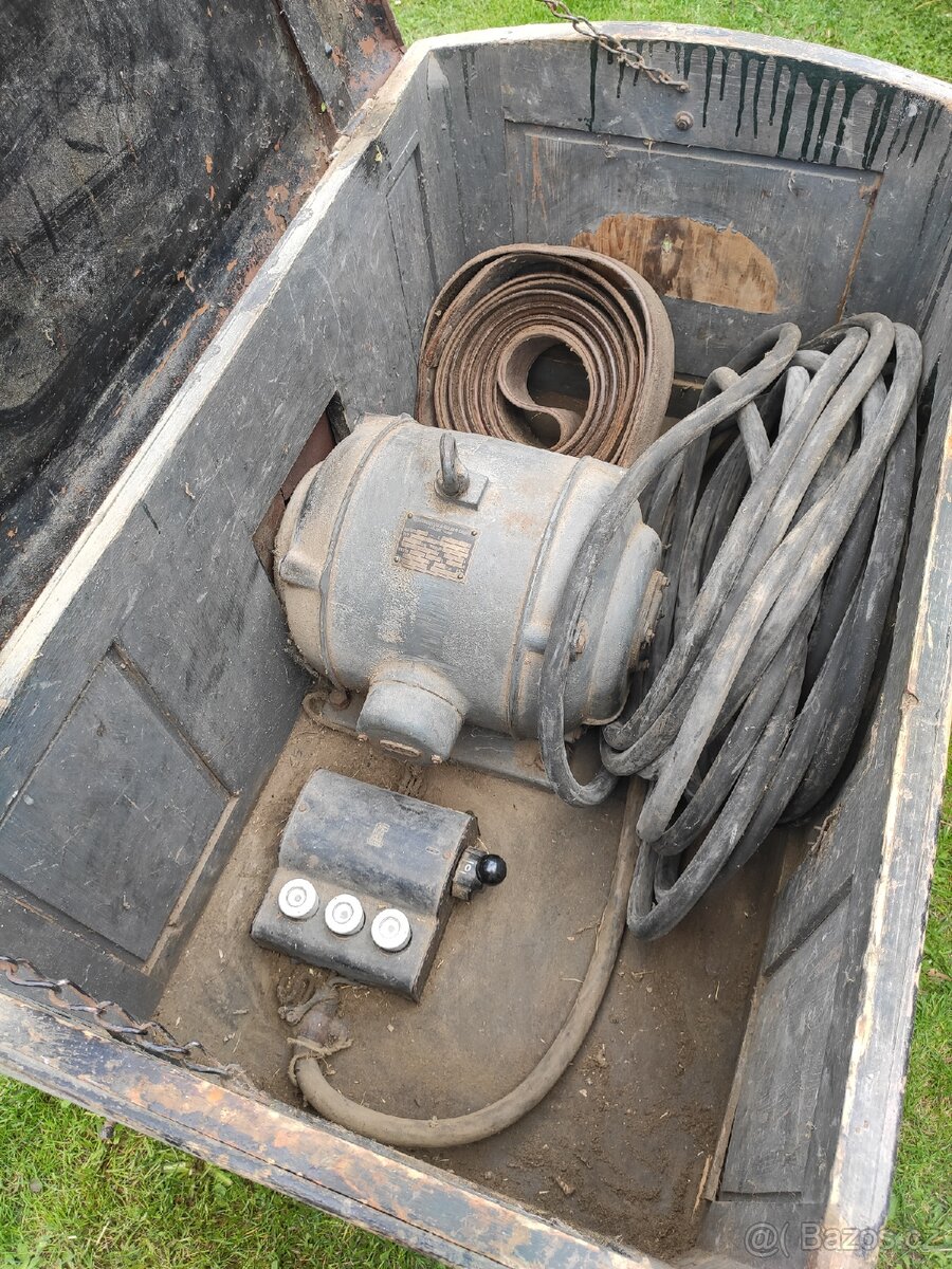 Historická dřevěná cirkularka - 3