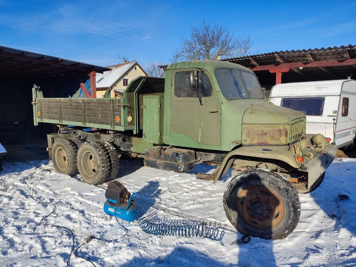 PRAGA V3S třístranný sklápěč - 3