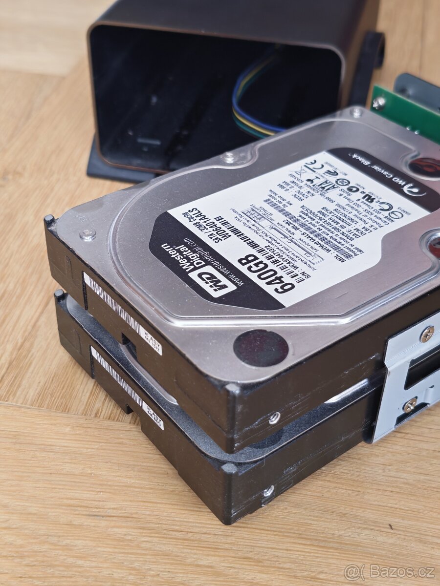 2x HDD Western Digital 640GB (1,2 TB) a externí RAID ICY BOX - 3