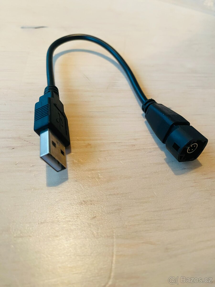 Redukce / adaptér USB - 4 PIN - 3