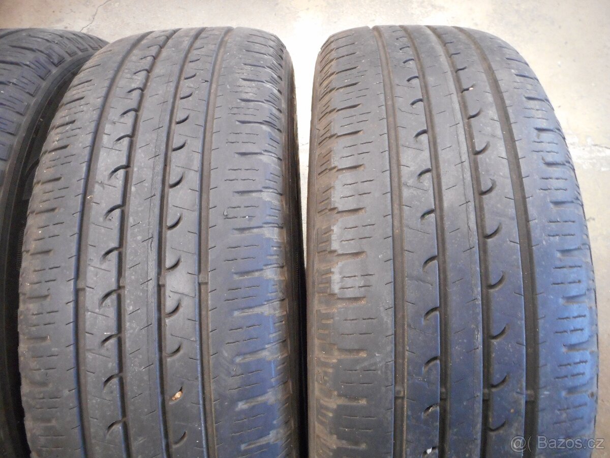 225/65R17 102H - 3