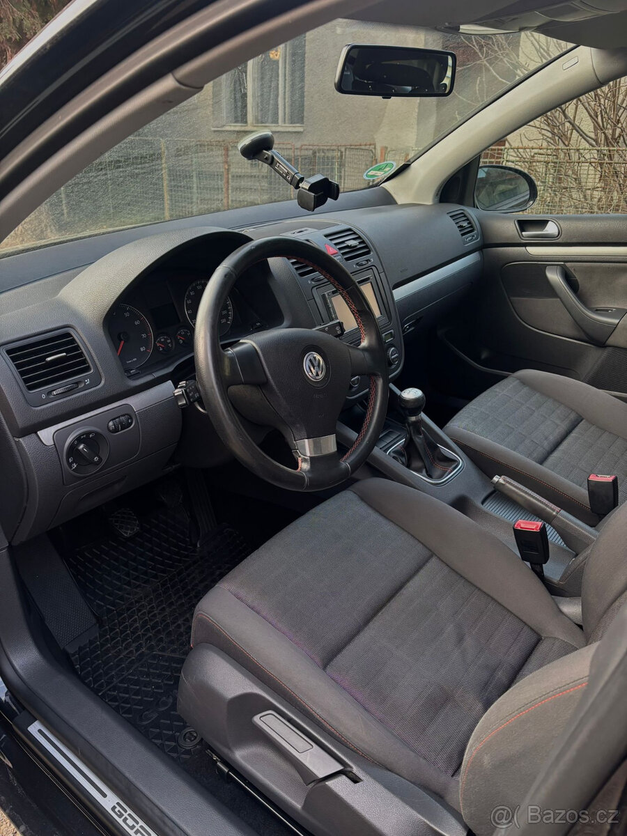 Volkswagen Golf 5 - 3