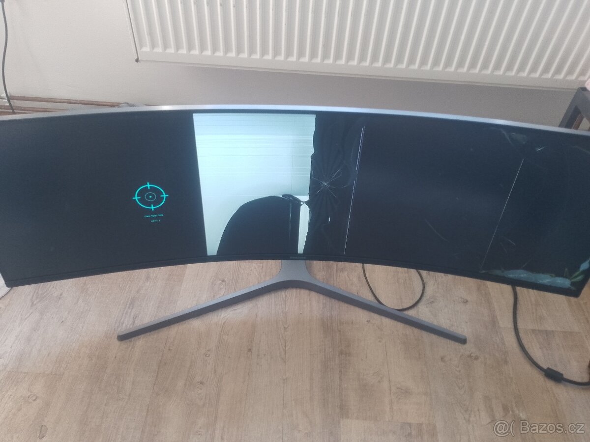 49'' Samsung Monitor - ND - 3