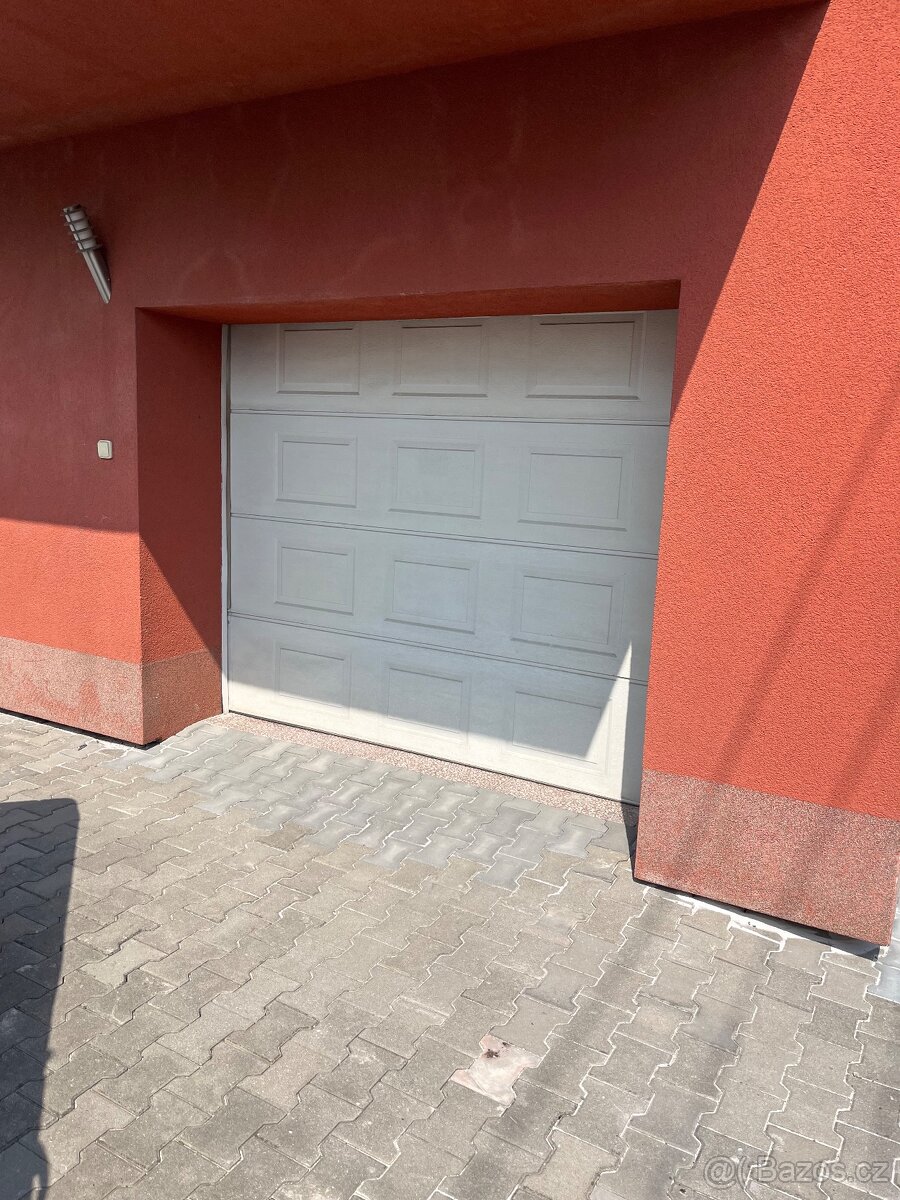 Sekční garážová vrata - 3