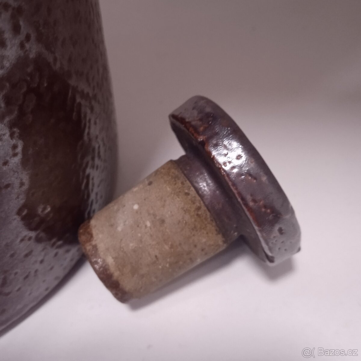 STAROŽITNÁ LÁHEV NA MINERÁLKU - 3