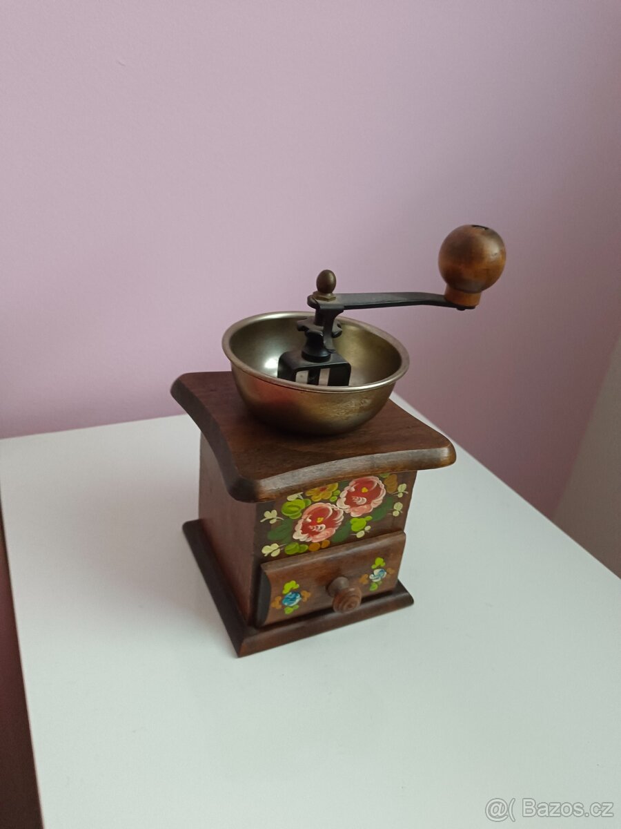 Malovaný mlýnek na kávu - 3