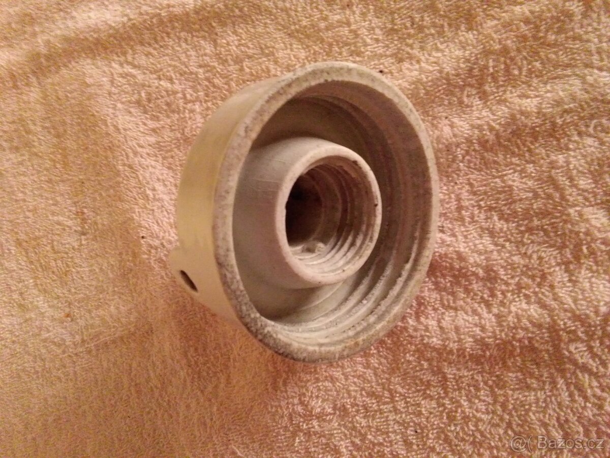 Porcelánová objímka - 3