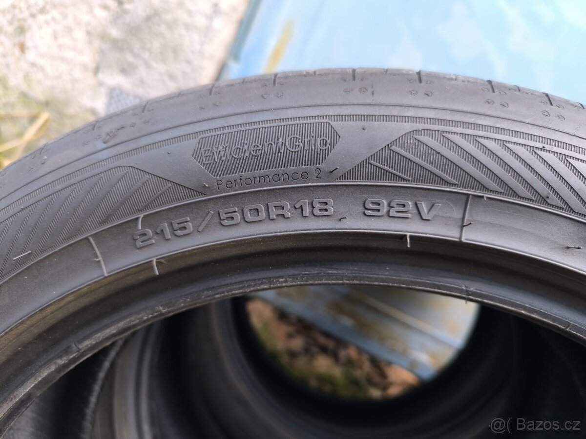 Goodyear 215/50 R18 - 3