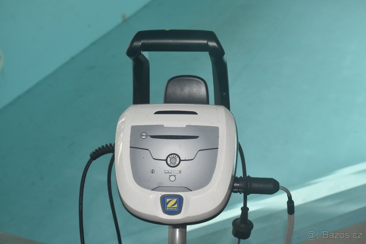 bazénový vysavač Zodiac Cyclon X - 3