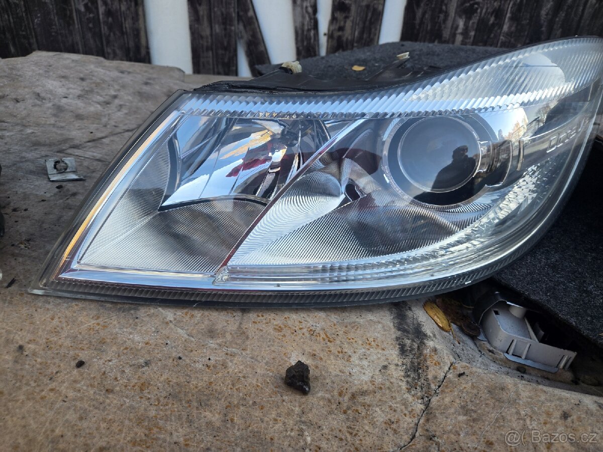 SKODA OCTAVIA 2 FACELIFT XENONY - 3