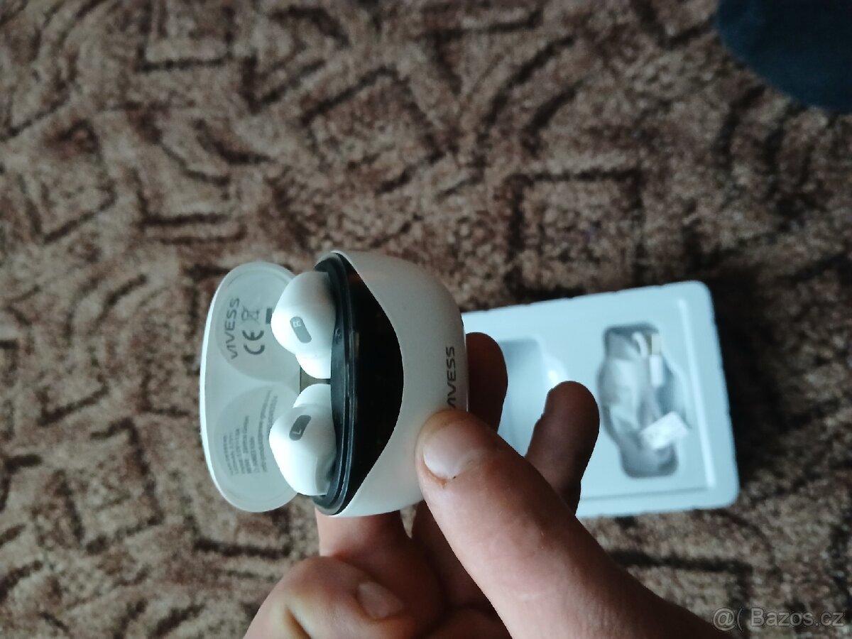 Prodám bezdrátové sluchátka vivess - 3