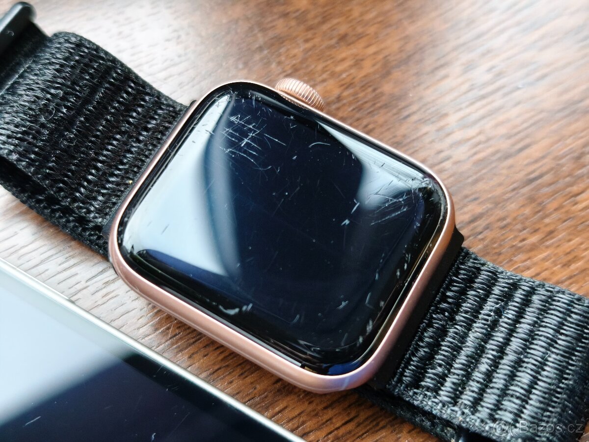 Apple iPhone 12, 256GB White + Watch SE 40mm, Gold - 3