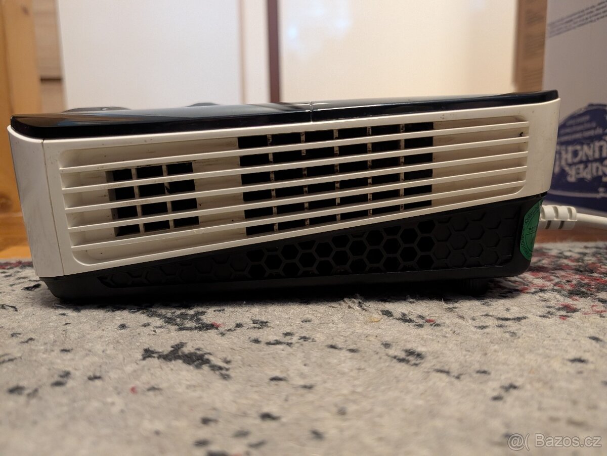projektor BENQ EP4227 s novou lampou - 3