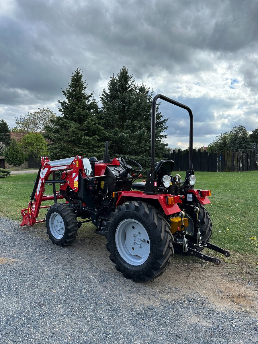 Traktor Belarus 311 s čelním nakladačem - 3