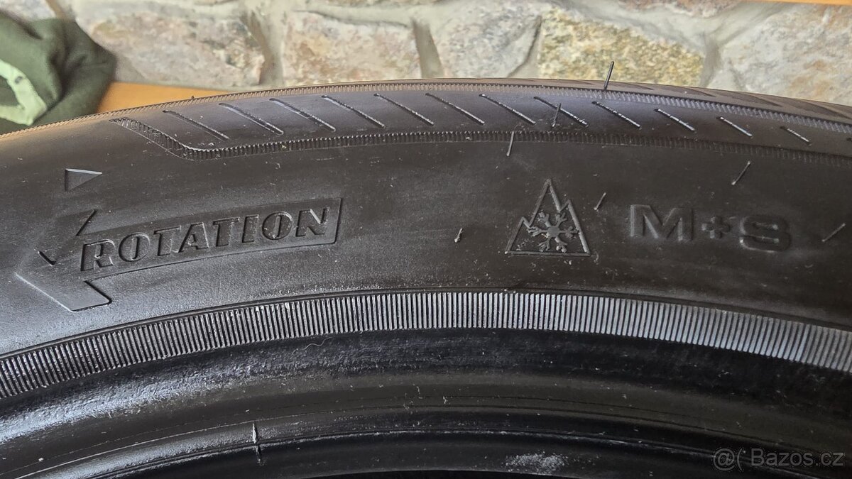 GOODYEAR VECTOR 4SEASONS 245/50R19 105H - 3