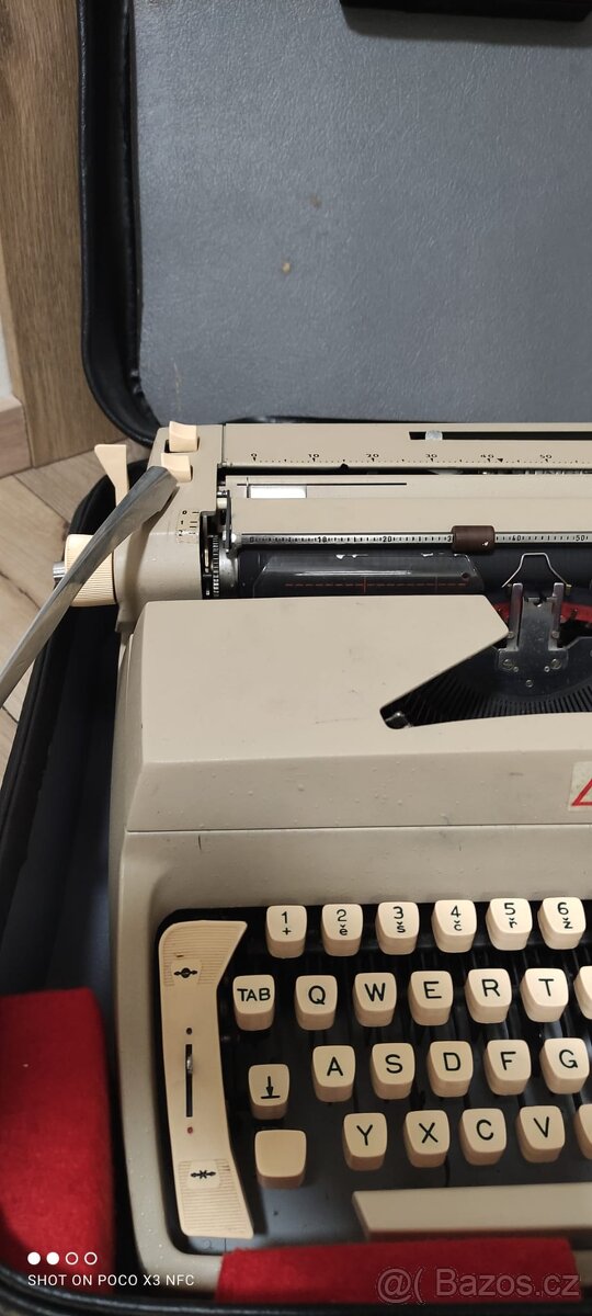 Psací stroj Consul - 3