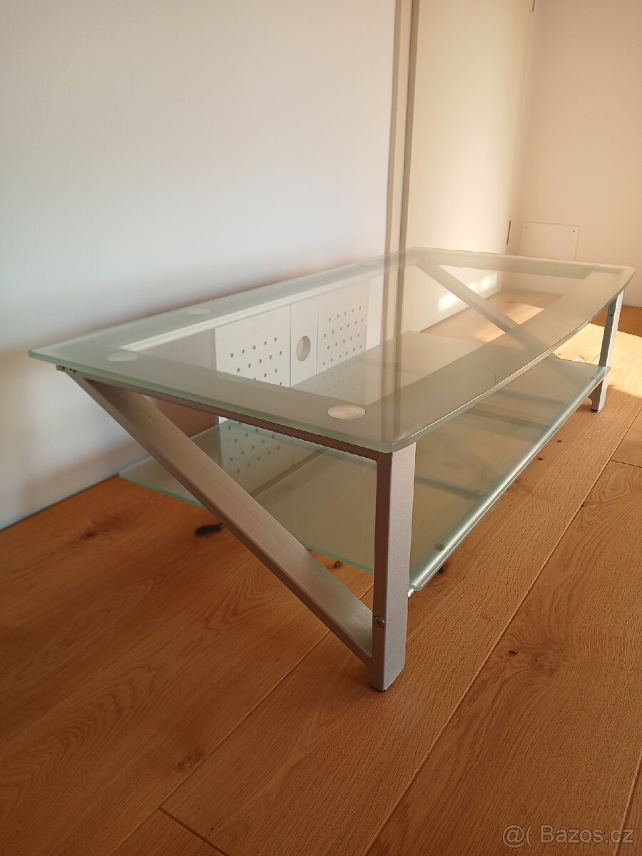 Stolek pod televizi skleněný - 3