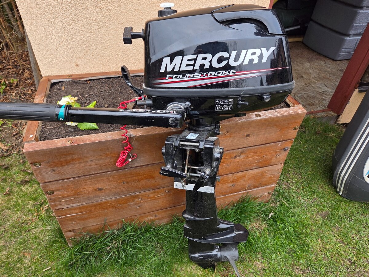 Nafukovací člun s motorem - 3