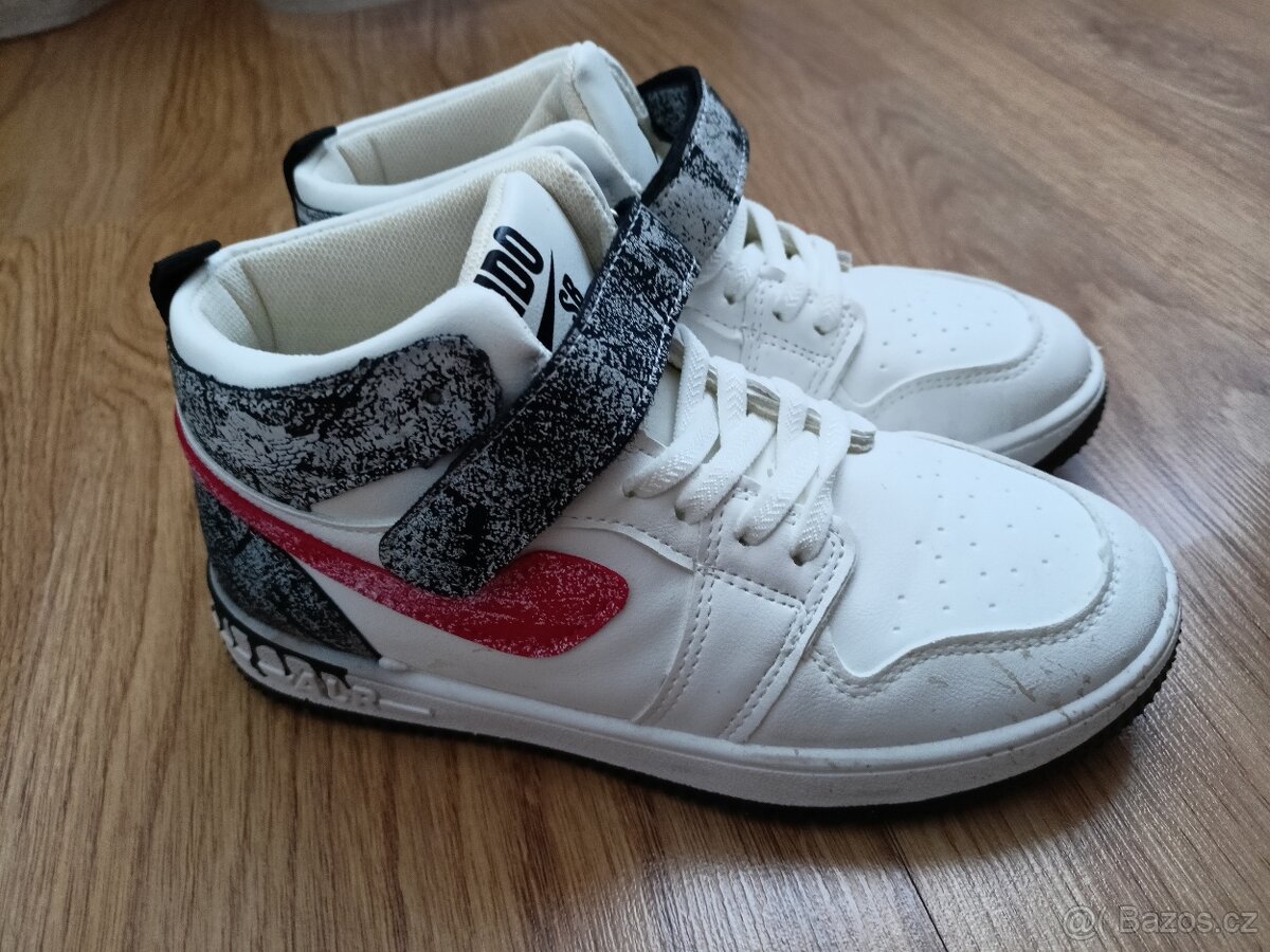 Nové dětské kotníkové tenisky, vel.34 - 3