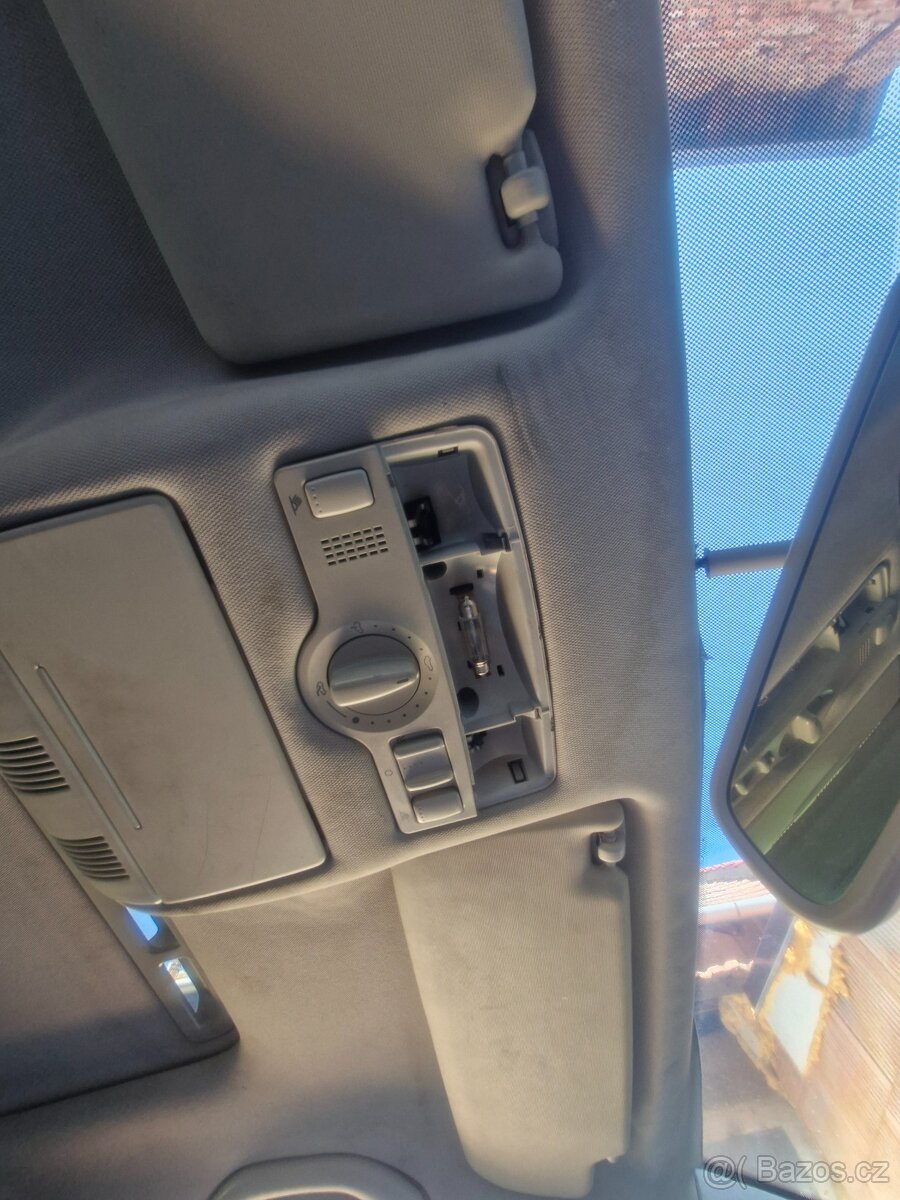 Střešní okno Škoda Octavia 2 Combi - 3