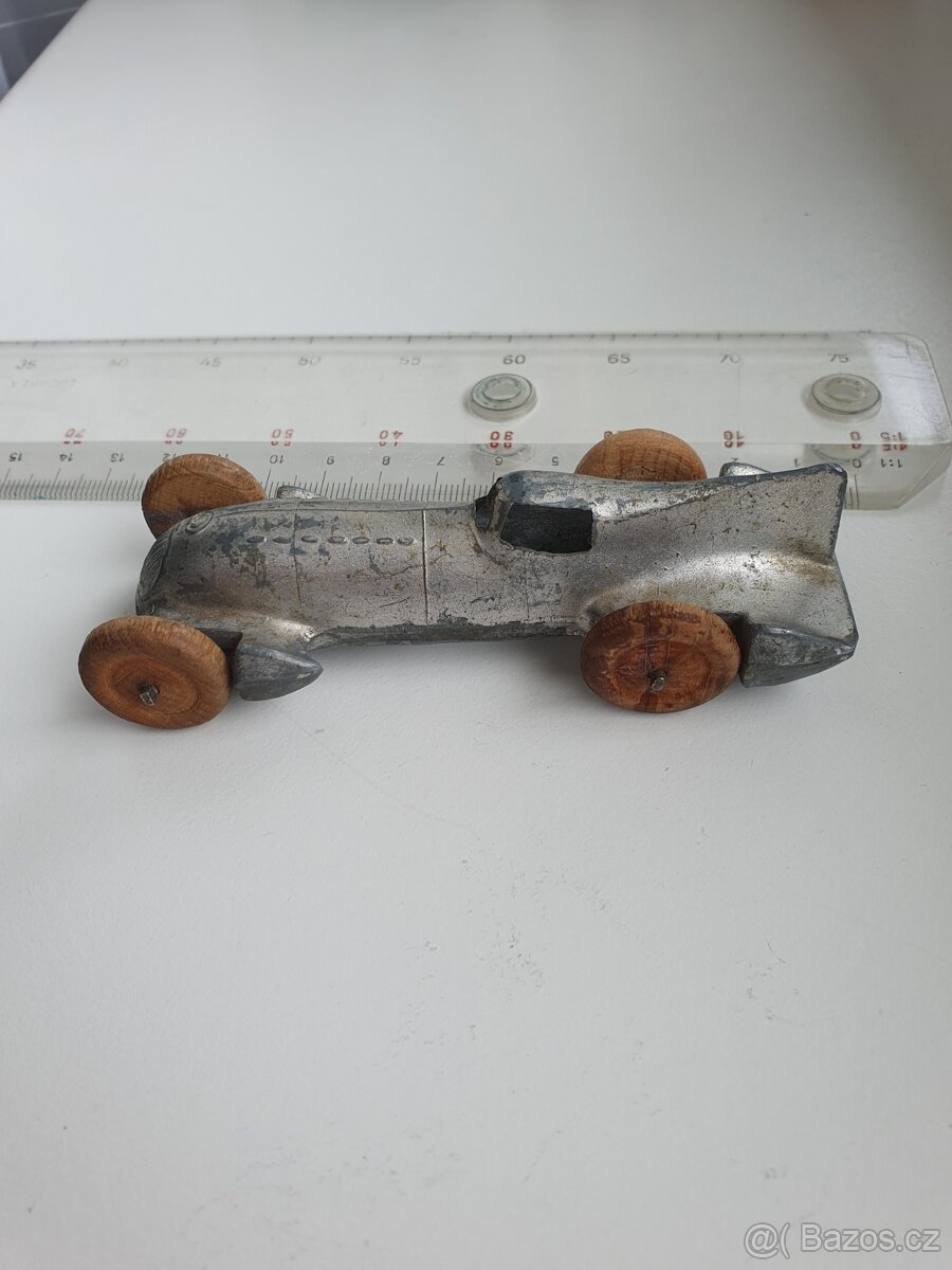 Model závodního automobilu - 3
