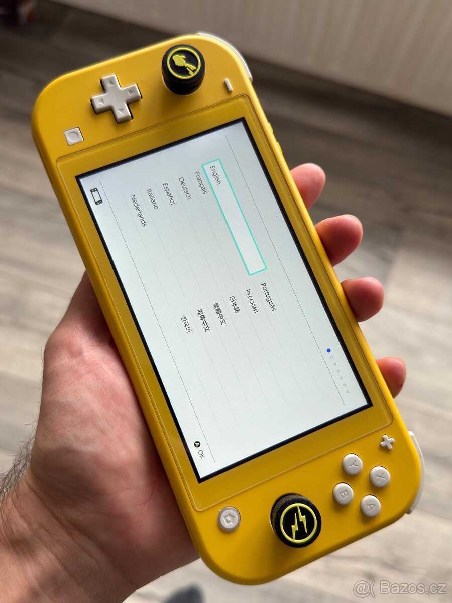 Nintendo Switch Lite – žlutá, top stav - 3
